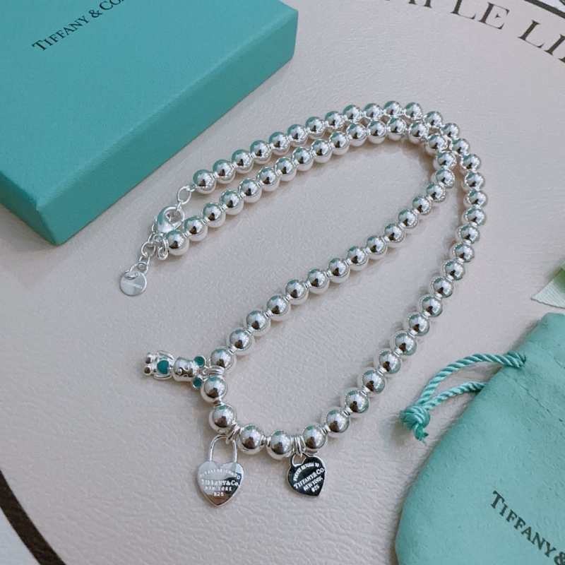 T*f*ny necklaces
